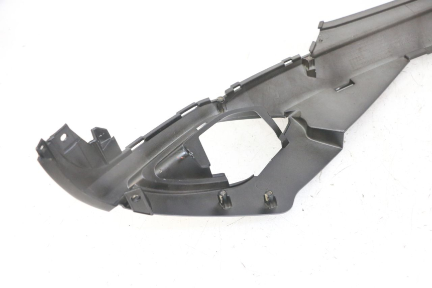 photo de TAPA BAJO ASIENTO IZQUIERDA SYM FIDDLE 3 III 50 (2014 - 2020)