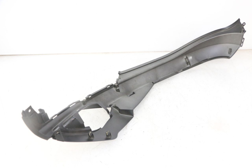 photo de TAPA BAJO ASIENTO IZQUIERDA SYM FIDDLE 3 III 50 (2014 - 2020)