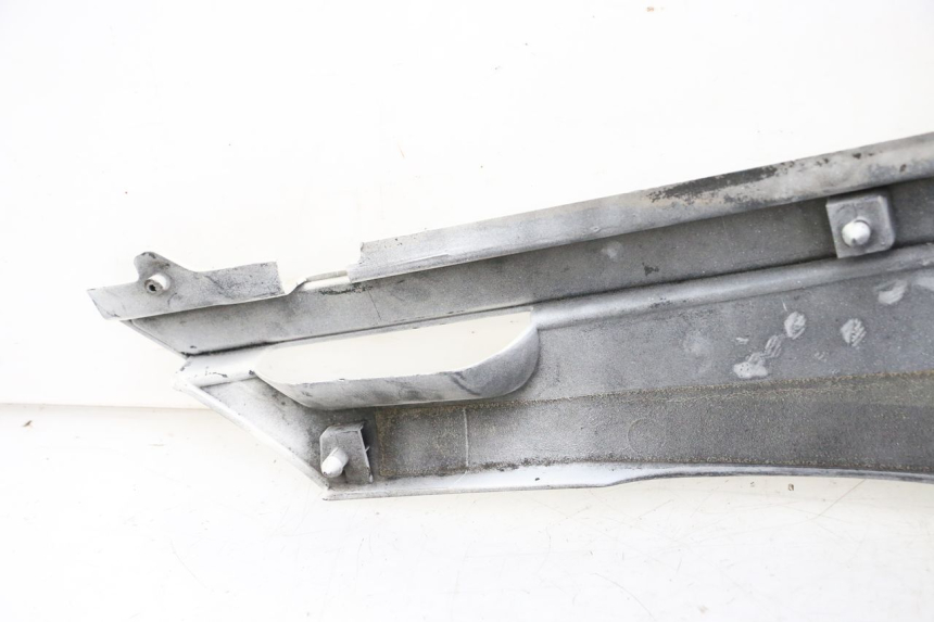 photo de TAPA BAJO ASIENTO IZQUIERDA YAMAHA FJ 36Y 1100 (1984 - 1985)