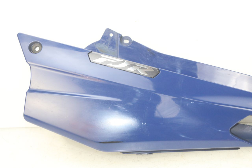 photo de TAPA DEBAJO DEL ASIENTO IZQUIERDO YAMAHA FJR ABS 1300 (2016 - 2020)