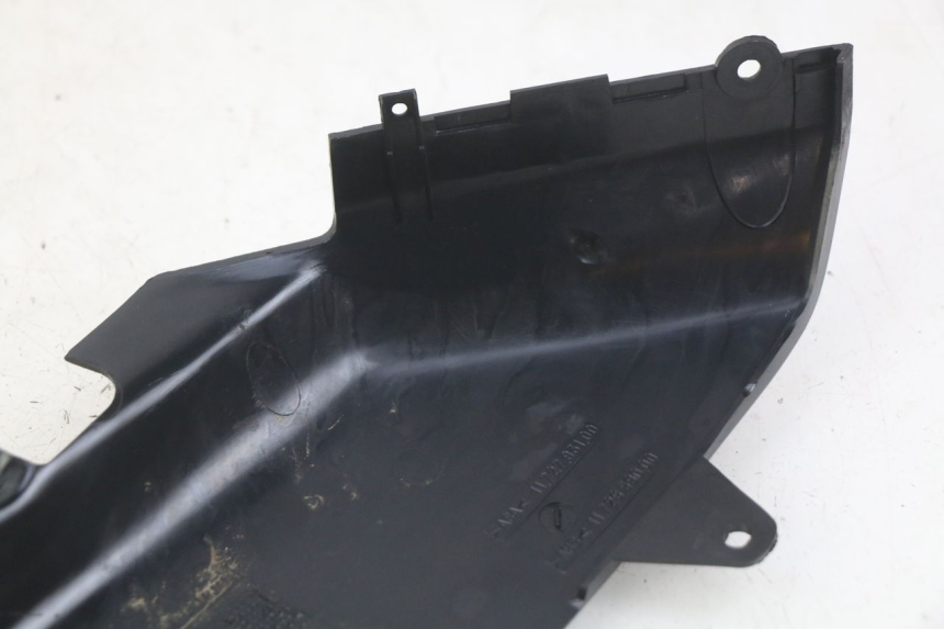 photo de TAPA DEBAJO DEL ASIENTO IZQUIERDO PEUGEOT FOX 50 (1995 - 2003)