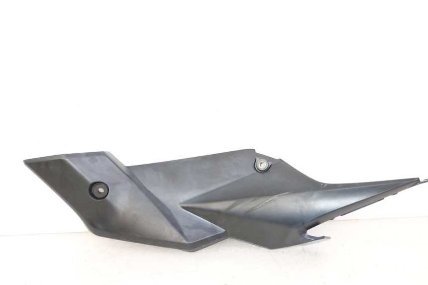 photo de TAPA BAJO ASIENTO IZQUIERDA SUZUKI GSR 750 (2011 - 2017)
