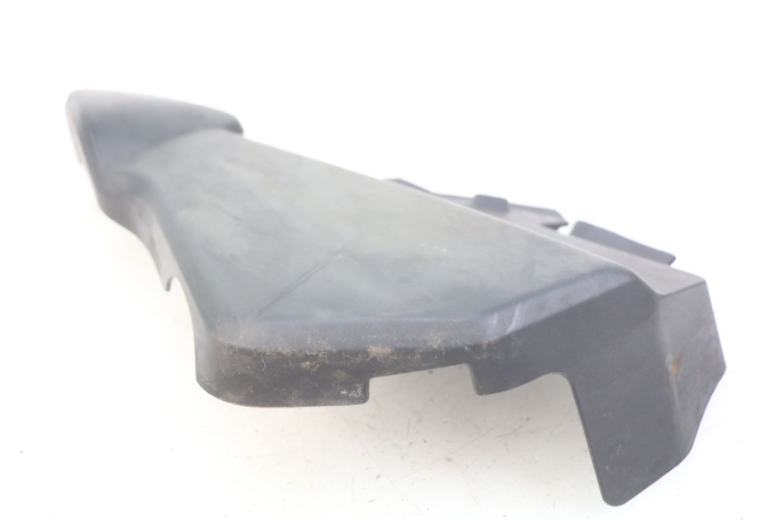 photo de TAPA DEBAJO DEL ASIENTO IZQUIERDO HONDA CBF 500 (2004 - 2007)