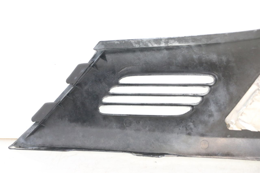 photo de TAPA BAJO ASIENTO IZQUIERDA HONDA CBR F 1000 (1993 - 1996)