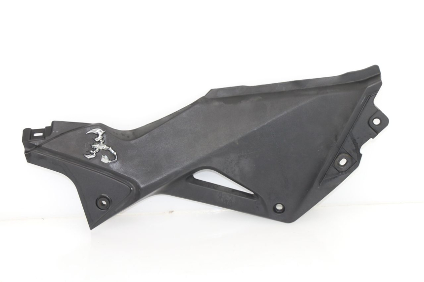 photo de TAPA BAJO ASIENTO IZQUIERDA HONDA CBR R 125 (2011 - 2016)