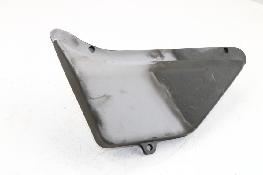 photo de TAPA BAJO ASIENTO IZQUIERDA HONDA CLR CITYFLY 125 (1998 - 2003)