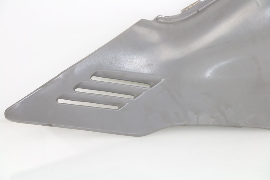 photo de TAPA BAJO ASIENTO IZQUIERDA HONDA VF 1000 (1984 - 1988)