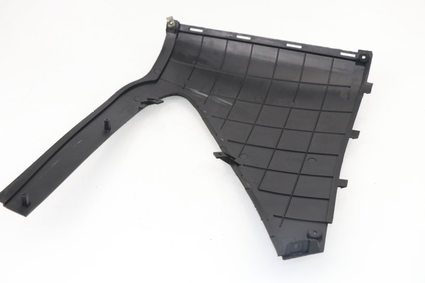 photo de TAPA BAJO ASIENTO IZQUIERDA JM MOTORS DELIVERY 4T 50 (2017 - 2020)