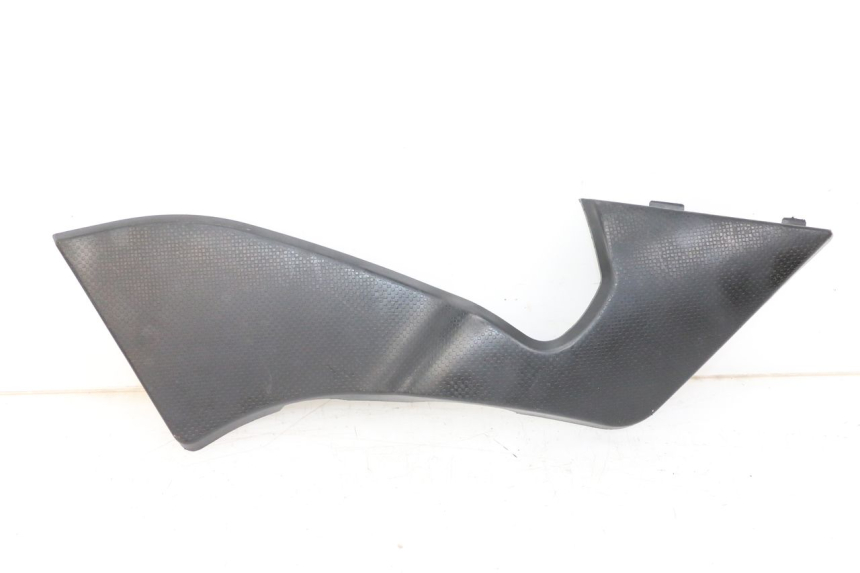 photo de TAPA BAJO ASIENTO IZQUIERDA KYMCO K-PW K-PIPE 50 (2012 - 2017)