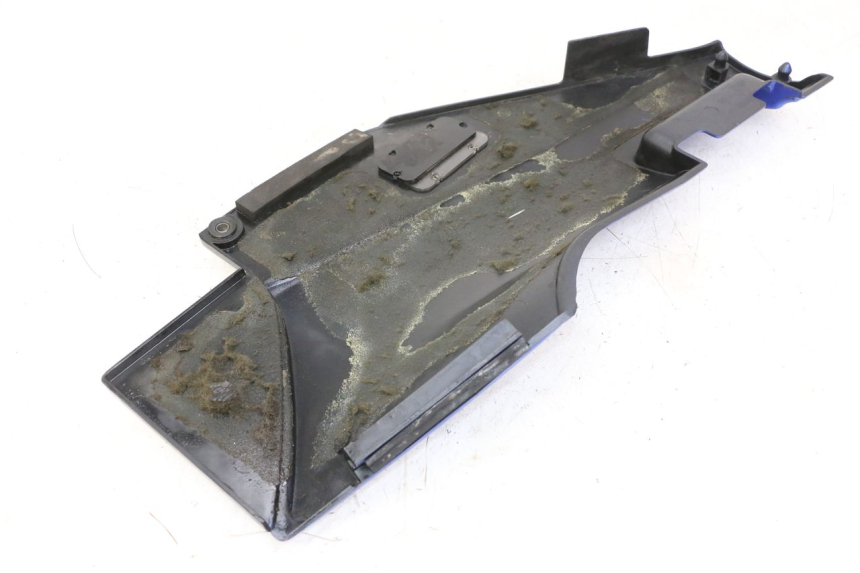 photo de TAPA BAJO ASIENTO IZQUIERDA KAWASAKI GTR 1000 (1994 - 2004)