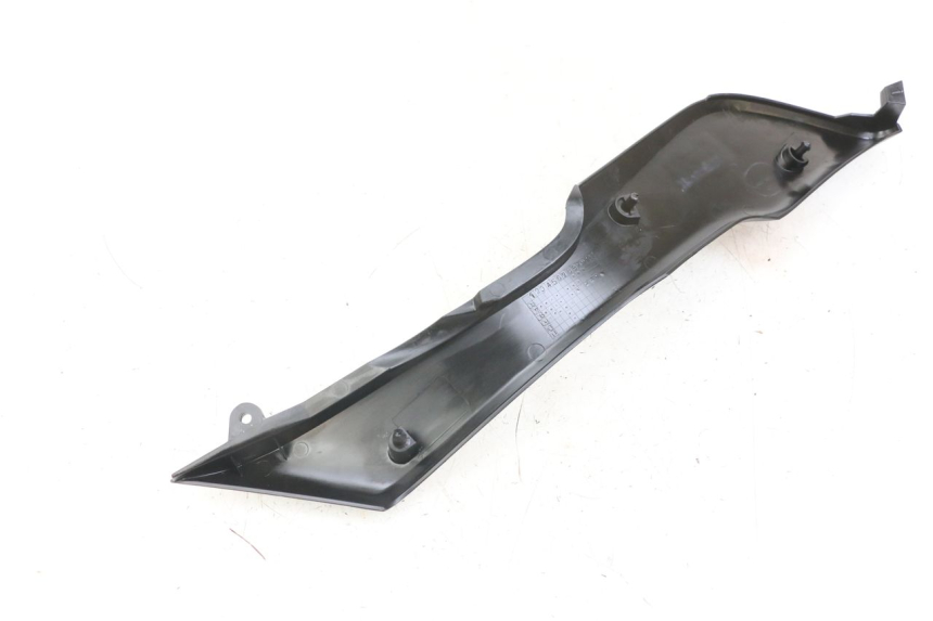 photo de TAPA DEBAJO DEL ASIENTO IZQUIERDO KAWASAKI VERSYS ABS 650 (2015 - 2018)