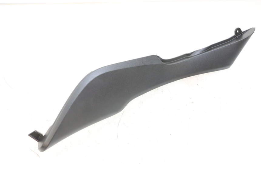 photo de TAPA DEBAJO DEL ASIENTO IZQUIERDO KAWASAKI VERSYS ABS 650 (2015 - 2018)