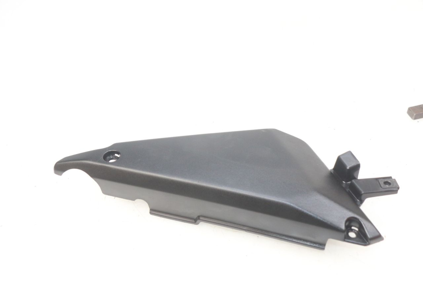 photo de TAPA DEBAJO DEL ASIENTO IZQUIERDO KAWASAKI Z 650 (2016 - 2019)