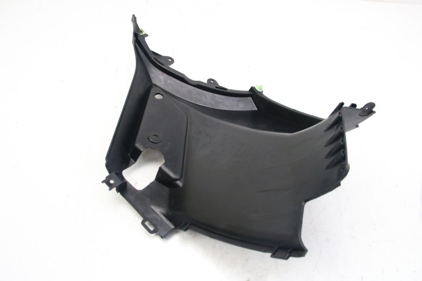photo de TAPA DEBAJO DEL ASIENTO IZQUIERDO PEUGEOT KISBEE 2T 50 (2018 - 2022)