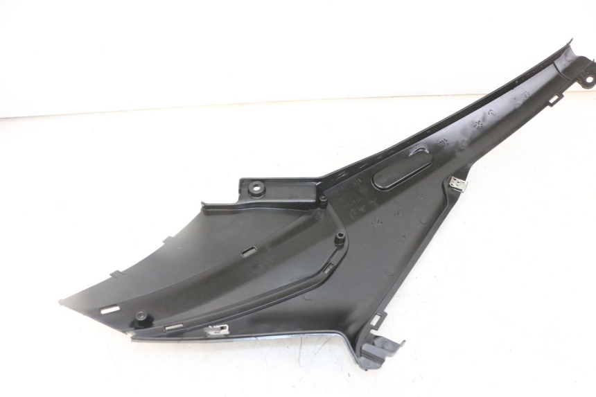 photo de TAPA BAJO ASIENTO IZQUIERDA PIAGGIO NRG POWER PUREJET 50 (2018 - 2021)