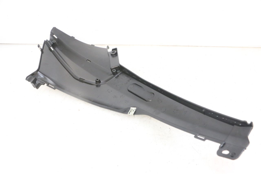 photo de TAPA BAJO ASIENTO IZQUIERDA PIAGGIO NRG POWER PUREJET 50 (2018 - 2021)