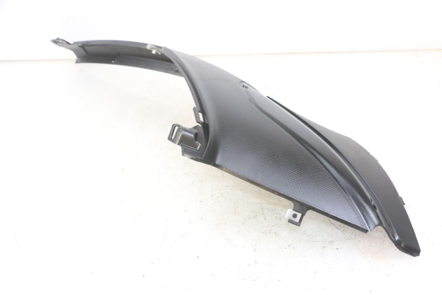 photo de TAPA BAJO ASIENTO IZQUIERDA PIAGGIO NRG POWER PUREJET 50 (2018 - 2021)
