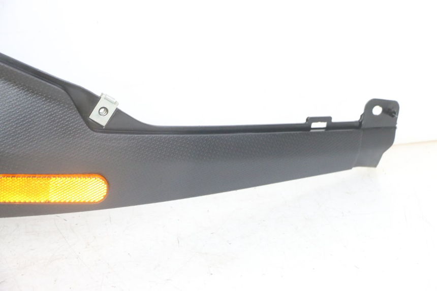 photo de TAPA BAJO ASIENTO IZQUIERDA PIAGGIO NRG POWER PUREJET 50 (2018 - 2021)