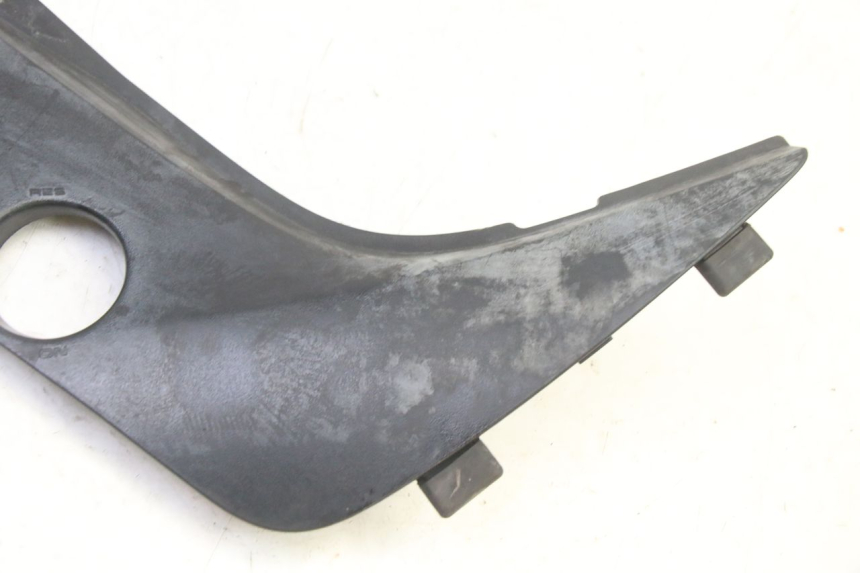 photo de TAPA BAJO ASIENTO IZQUIERDA HONDA NTV DEAUVILLE 650 (2001 - 2006)