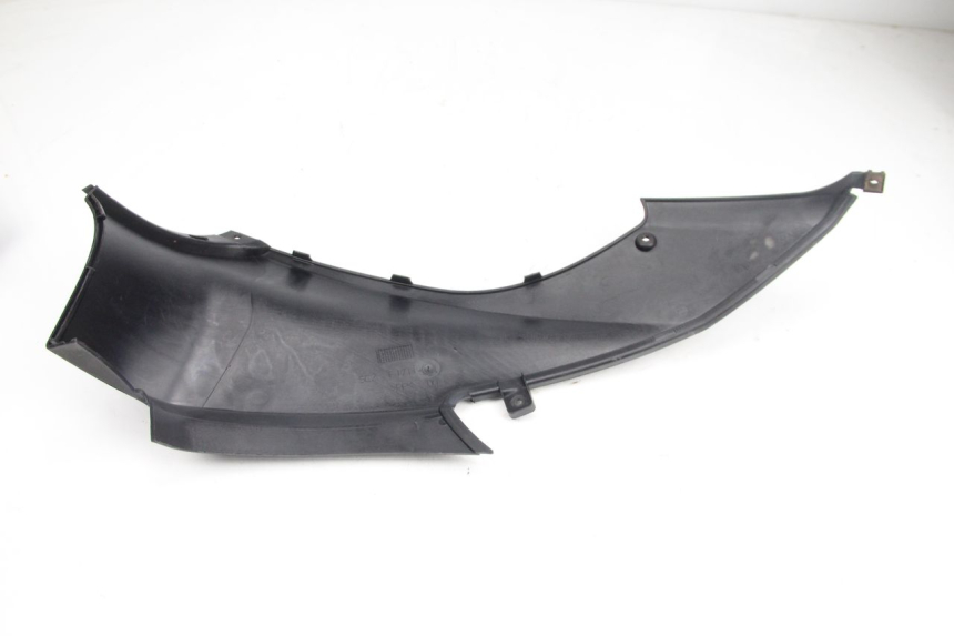 photo de TAPA DEBAJO DEL ASIENTO IZQUIERDO MBK OVETTO 2T 50 (2007 - 2017)