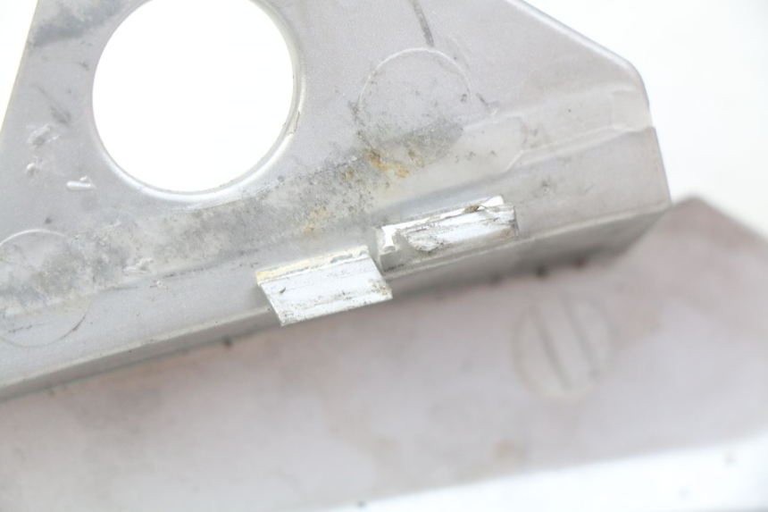 photo de TAPA DEBAJO DEL ASIENTO IZQUIERDO PEUGEOT GEOPOLIS 400 (2007 - 2013)