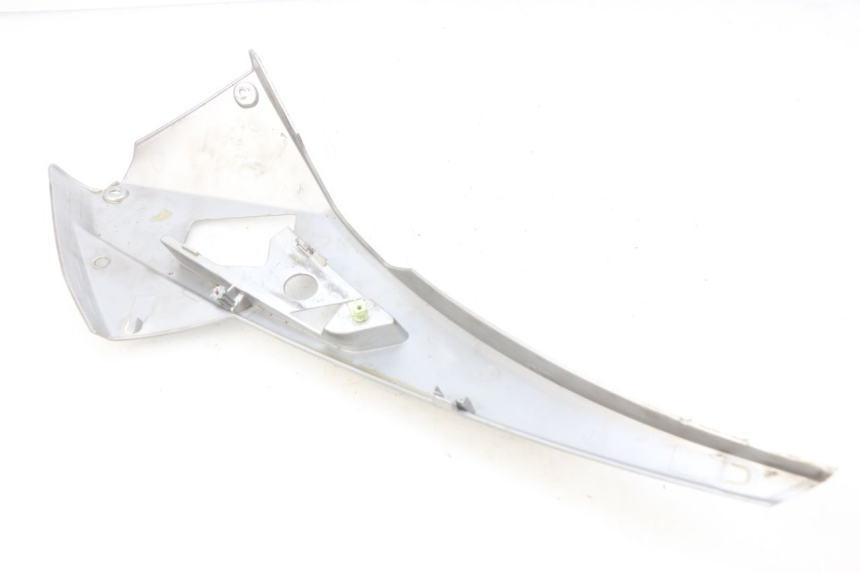 photo de TAPA DEBAJO DEL ASIENTO IZQUIERDO PEUGEOT GEOPOLIS 400 (2007 - 2013)