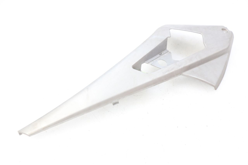 photo de TAPA DEBAJO DEL ASIENTO IZQUIERDO PEUGEOT GEOPOLIS 400 (2007 - 2013)