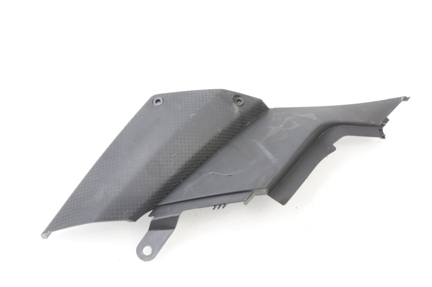 photo de TAPA BAJO ASIENTO IZQUIERDA PEUGEOT JET FORCE CARBU 50 (2003 - 2016)