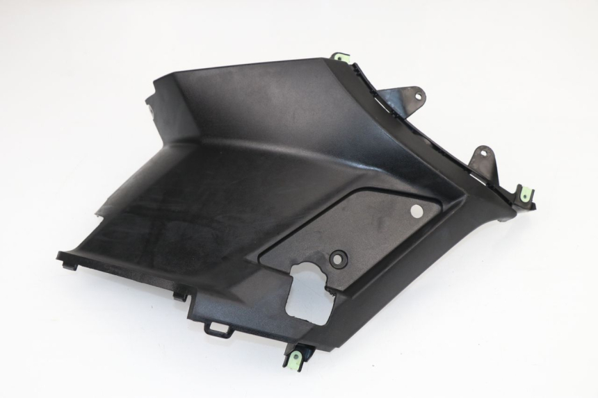 photo de TAPA BAJO ASIENTO IZQUIERDA PEUGEOT KISBEE 2T 50 (2010 - 2017)