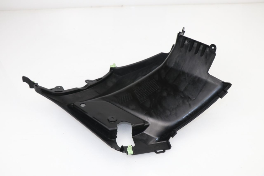 photo de TAPA BAJO ASIENTO IZQUIERDA PEUGEOT KISBEE 2T 50 (2010 - 2017)