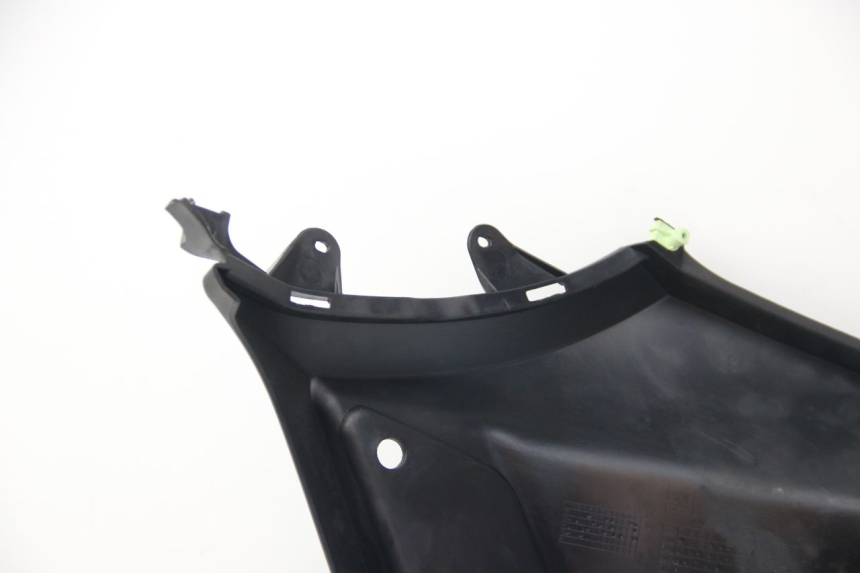 photo de TAPA DEBAJO DEL ASIENTO IZQUIERDO PEUGEOT KISBEE 4T 50 (2018 - 2022)