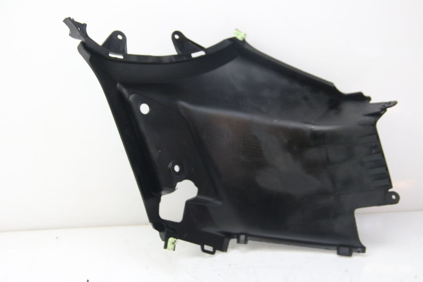 photo de TAPA DEBAJO DEL ASIENTO IZQUIERDO PEUGEOT KISBEE 4T 50 (2018 - 2022)