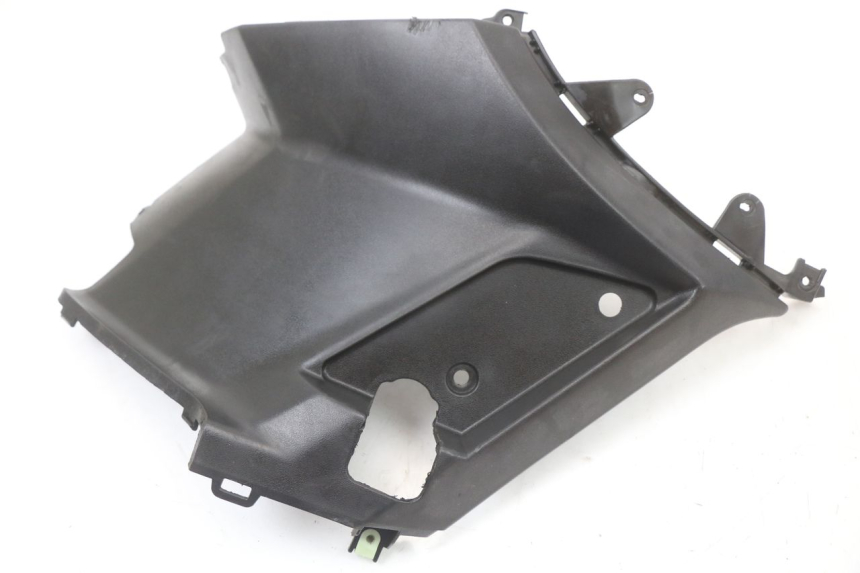 photo de TAPA BAJO ASIENTO IZQUIERDA PEUGEOT KISBEE 4T 50 (2010 - 2017)