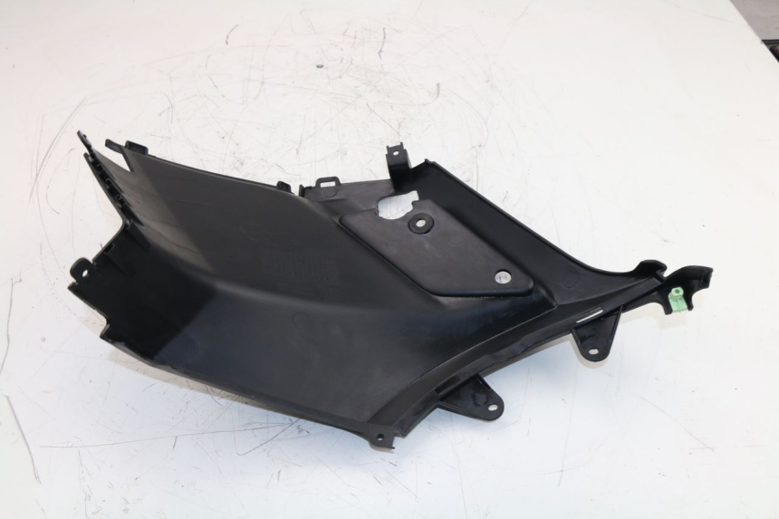 photo de TAPA BAJO ASIENTO IZQUIERDA PEUGEOT KISBEE 4T 50 (2010 - 2017)