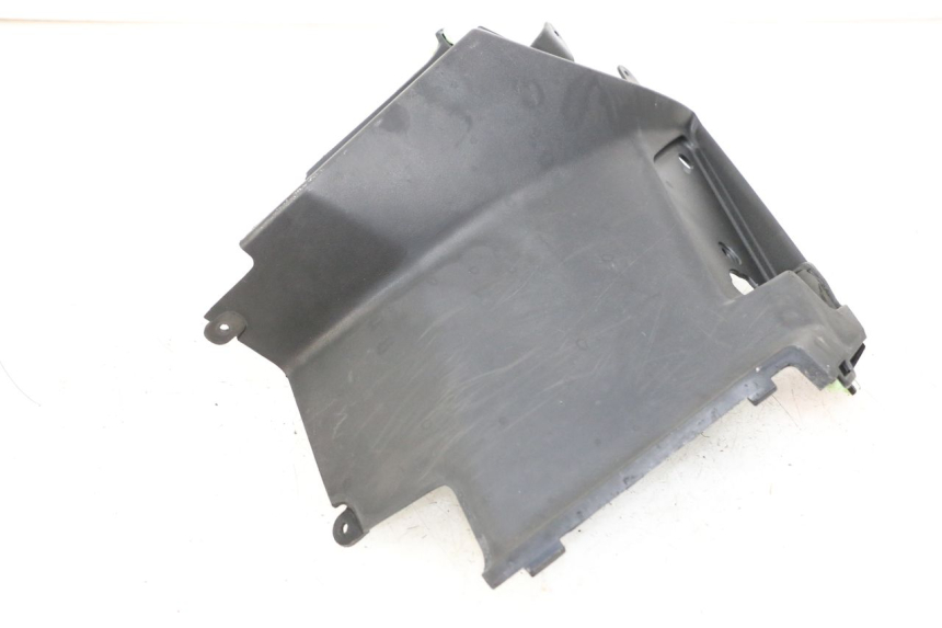 photo de TAPA BAJO ASIENTO IZQUIERDA PEUGEOT STREETZONE 2T 50 (2014 - 2019)
