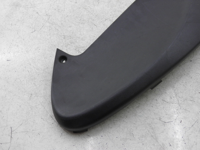 photo de TAPA BAJO ASIENTO IZQUIERDA PIAGGIO FLY 125 (2005 - 2012)