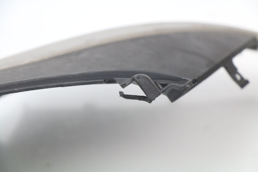 photo de TAPA BAJO ASIENTO IZQUIERDA PIAGGIO NRG 50 (2004 - 2017)