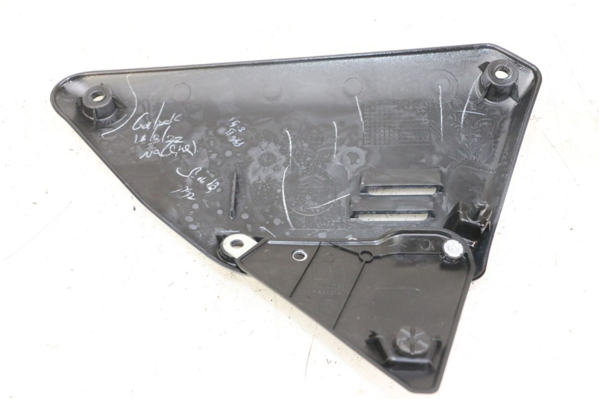 photo de TAPA BAJO ASIENTO IZQUIERDA ROYAL ENFIELD SCRAM 411 (2022 - 2024)