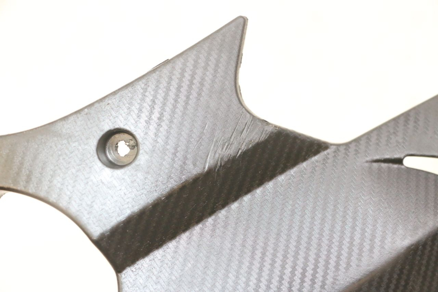 photo de TAPA BAJO ASIENTO IZQUIERDA GILERA RUNNER SL 50 (2006 - 2009)