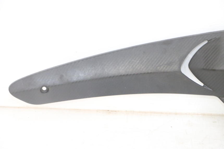 photo de TAPA BAJO ASIENTO IZQUIERDA GILERA RUNNER SL 50 (2006 - 2009)