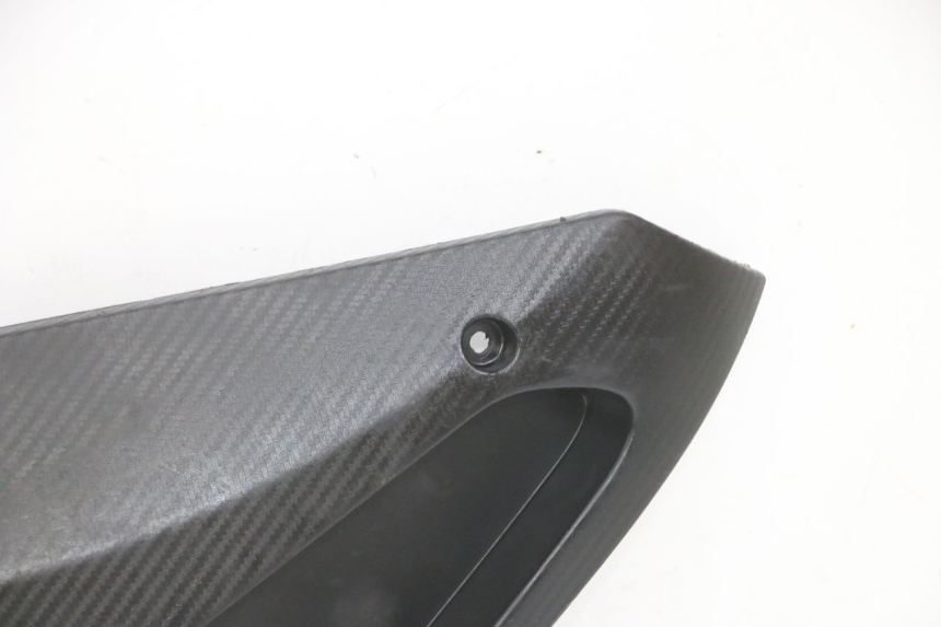 photo de TAPA BAJO ASIENTO IZQUIERDA GILERA RUNNER SL 50 (2006 - 2009)