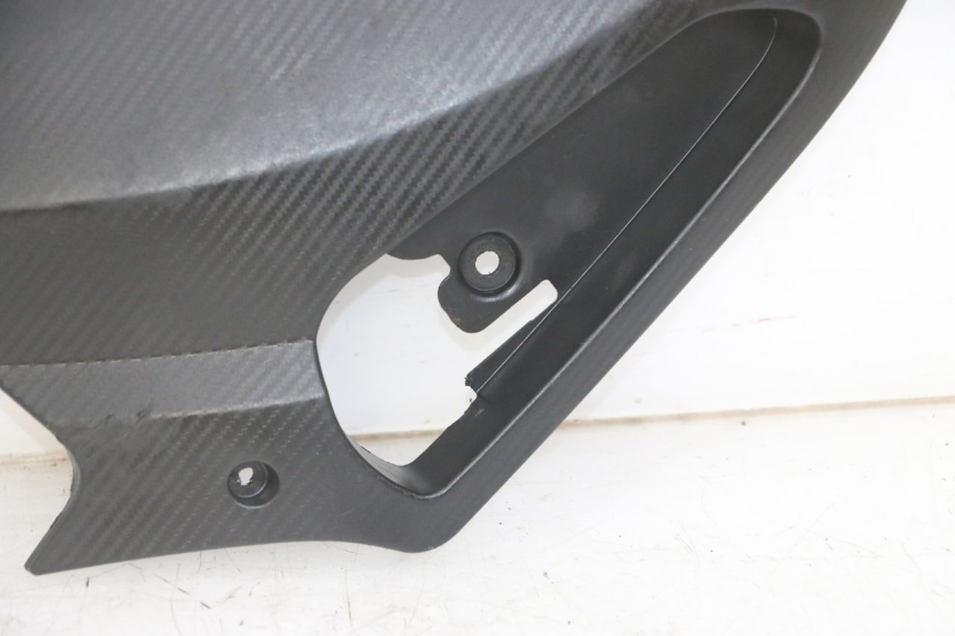 photo de TAPA BAJO ASIENTO IZQUIERDA GILERA RUNNER SL 50 (2006 - 2009)
