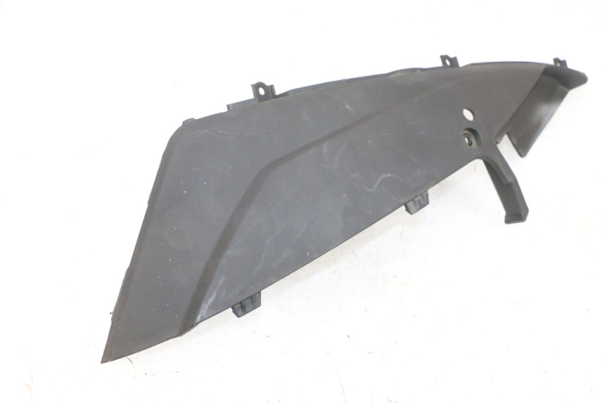 photo de TAPA BAJO ASIENTO IZQUIERDA DAELIM S1 125 (2007 - 2016) - Vista principal