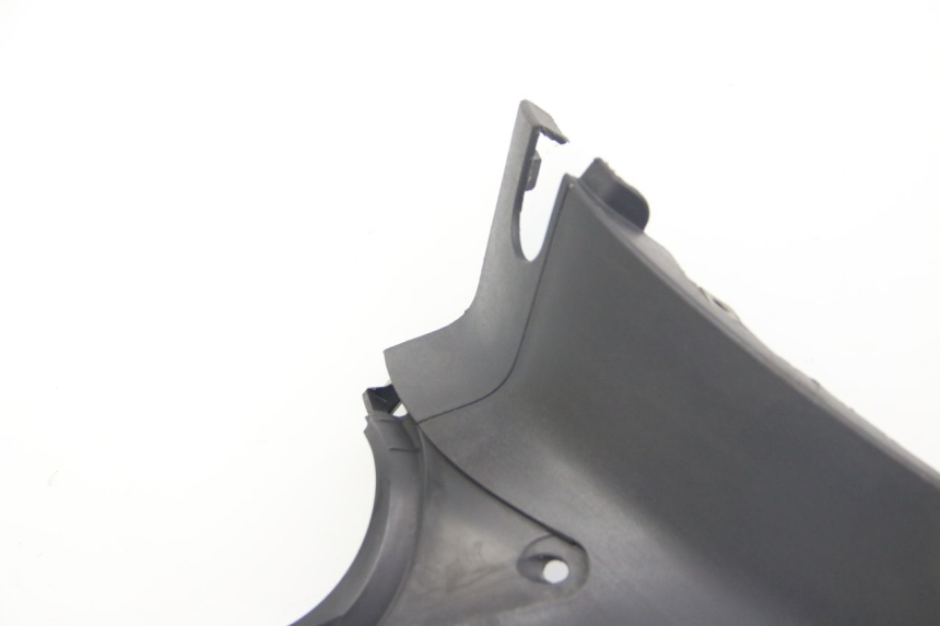 photo de TAPA DEBAJO DEL ASIENTO IZQUIERDO SUZUKI SIXTEEN 125 (2008 - 2010)