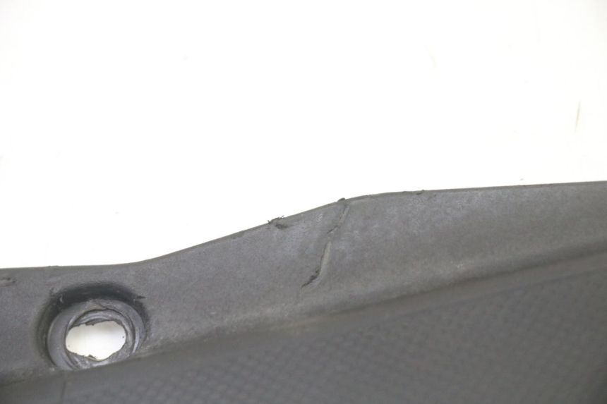 photo de TAPA BAJO ASIENTO IZQUIERDA GILERA SMT SUPERMOTARD 50 (2009 - 2017)