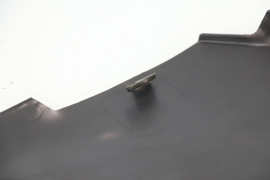 photo de TAPA BAJO ASIENTO IZQUIERDA APRILIA SPORT CITY SPORTCITY 125 (2005 - 2008)