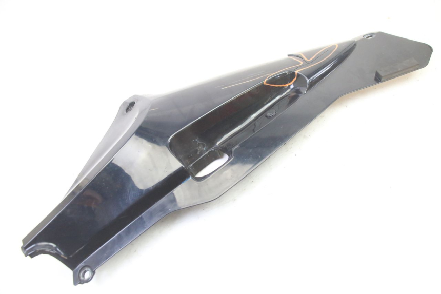 photo de TAPA BAJO ASIENTO IZQUIERDA HONDA ST PAN EUROPEAN 1300 (2002 - 2013)