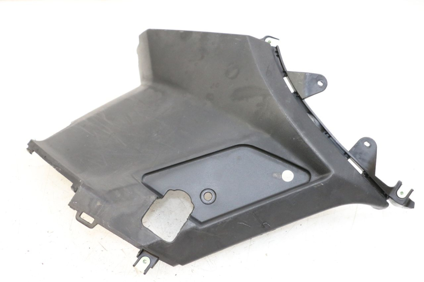 photo de TAPA BAJO ASIENTO IZQUIERDA PEUGEOT STREETZONE 2T 50 (2014 - 2019)
