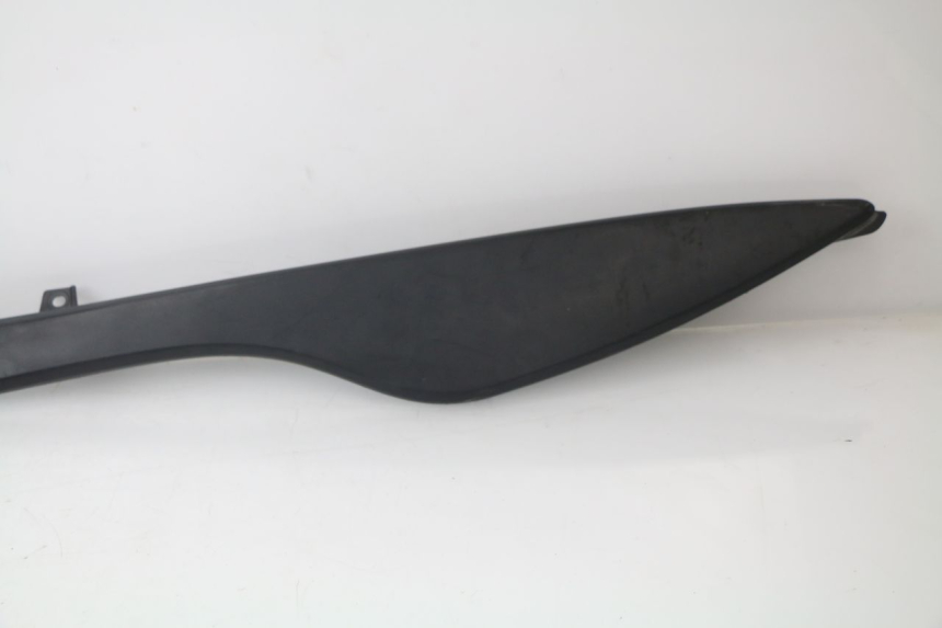 photo de TAPA BAJO ASIENTO IZQUIERDA SUZUKI AN BURGMAN 400 (2006 - 2010)