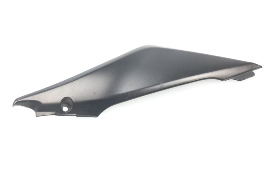 photo de TAPA BAJO ASIENTO IZQUIERDA SUZUKI GSX-R GSXR K6 1000 (2005 - 2006)